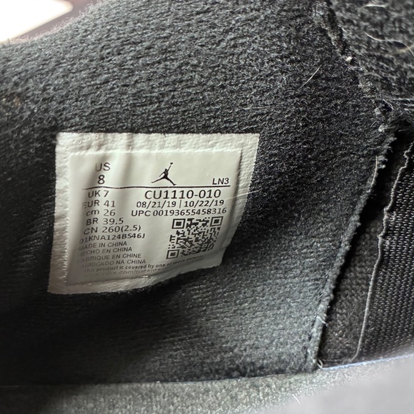 Jordan 4 black car main image 12
